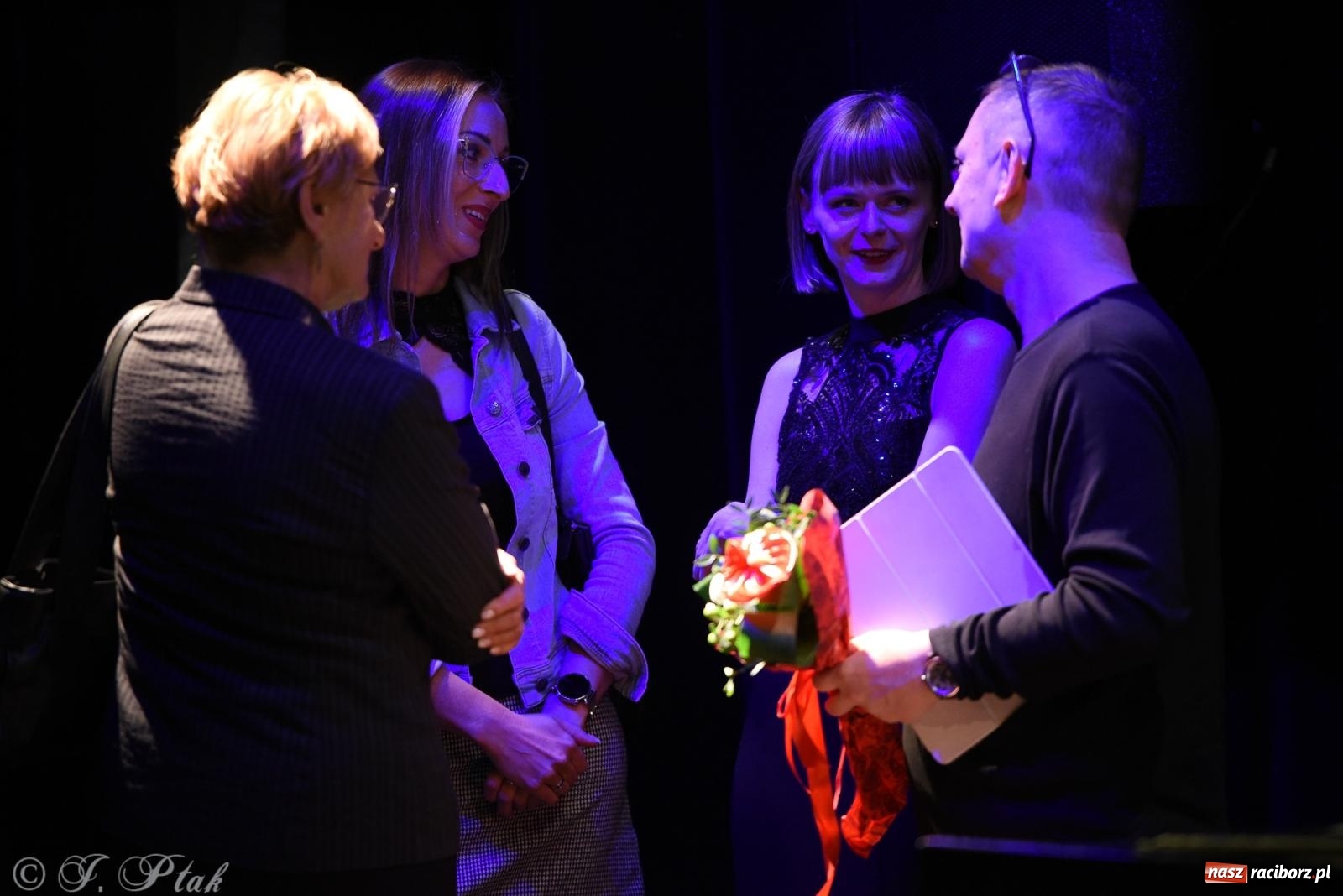 Zdjęcie w galerii na portalu naszraciborz.pl: Scena Kameralnie na Walentynki. Karolina i Jarosław Hanikowie wiadomości z regionu