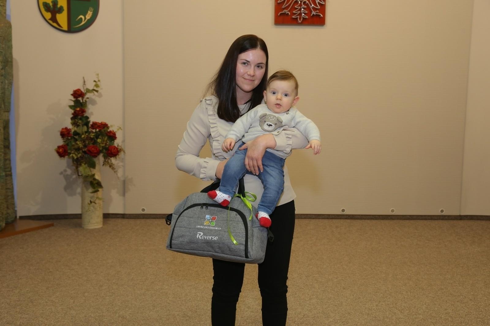 Zdjęcie w galerii na portalu naszraciborz.pl: W Krzyżanowicach przywitano najmłodszych obywateli gminy wiadomości z regionu