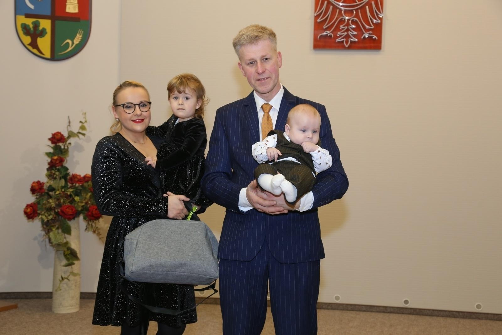 Zdjęcie w galerii na portalu naszraciborz.pl: W Krzyżanowicach przywitano najmłodszych obywateli gminy wiadomości z regionu