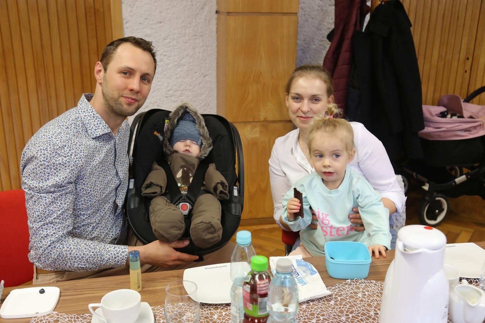 Zdjęcie w galerii na portalu naszraciborz.pl: W Krzyżanowicach przywitano najmłodszych obywateli gminy wiadomości z regionu