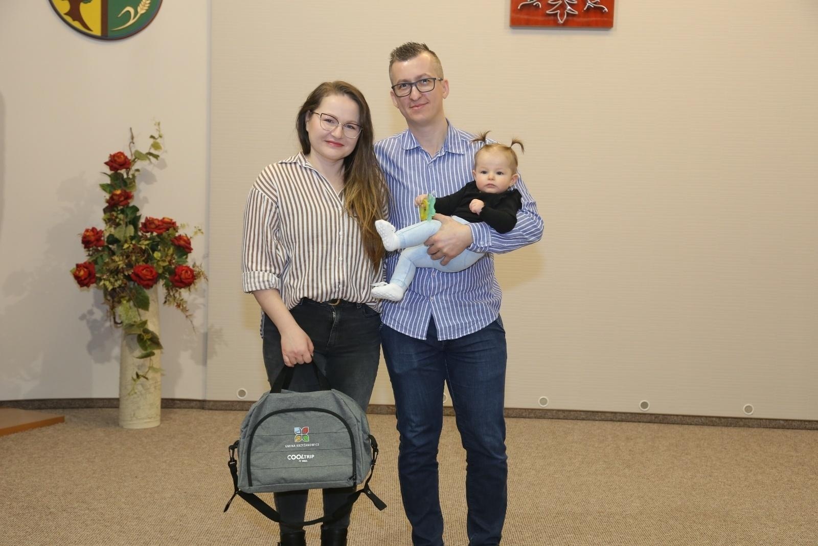 Zdjęcie w galerii na portalu naszraciborz.pl: W Krzyżanowicach przywitano najmłodszych obywateli gminy wiadomości z regionu