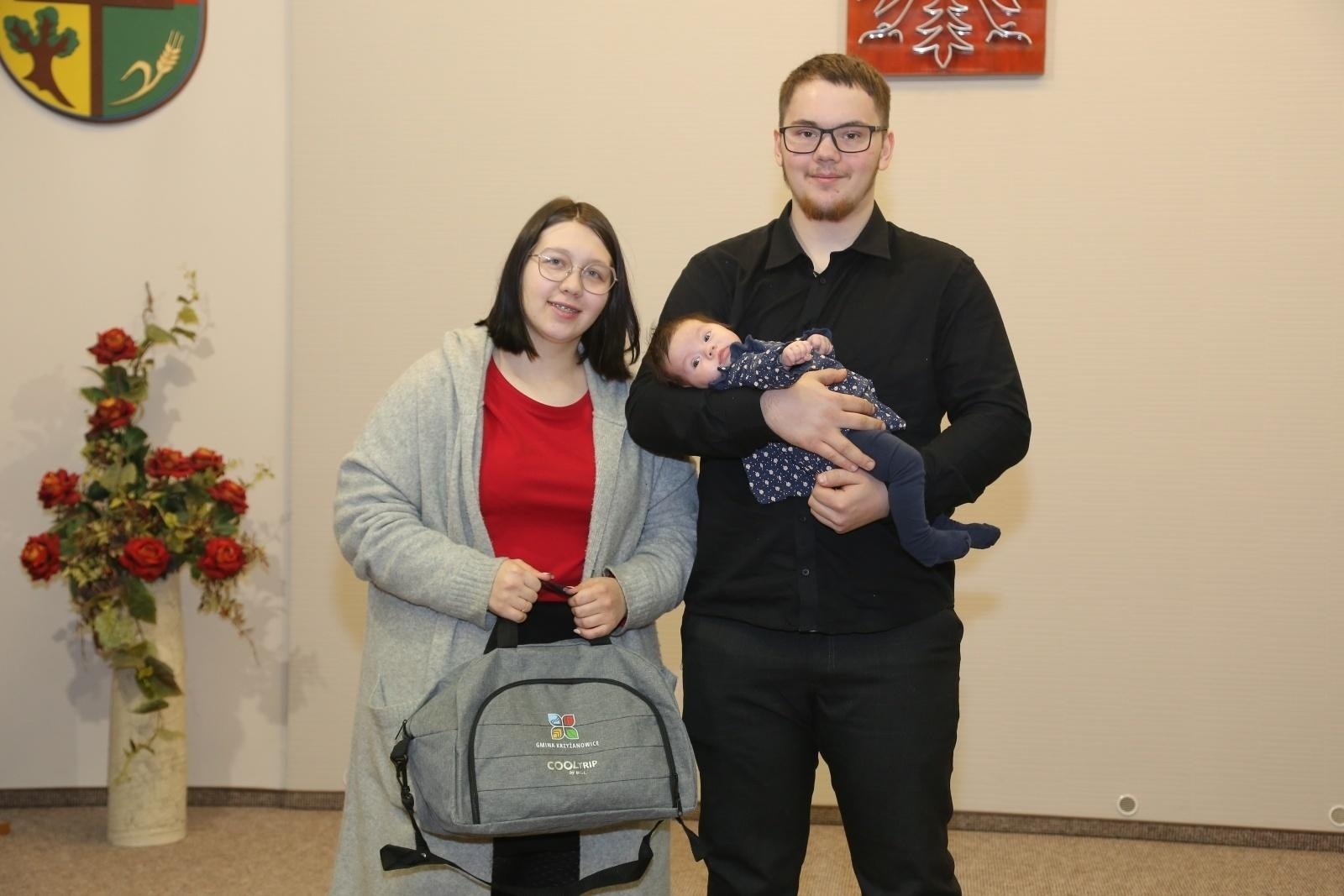 Zdjęcie w galerii na portalu naszraciborz.pl: W Krzyżanowicach przywitano najmłodszych obywateli gminy wiadomości z regionu