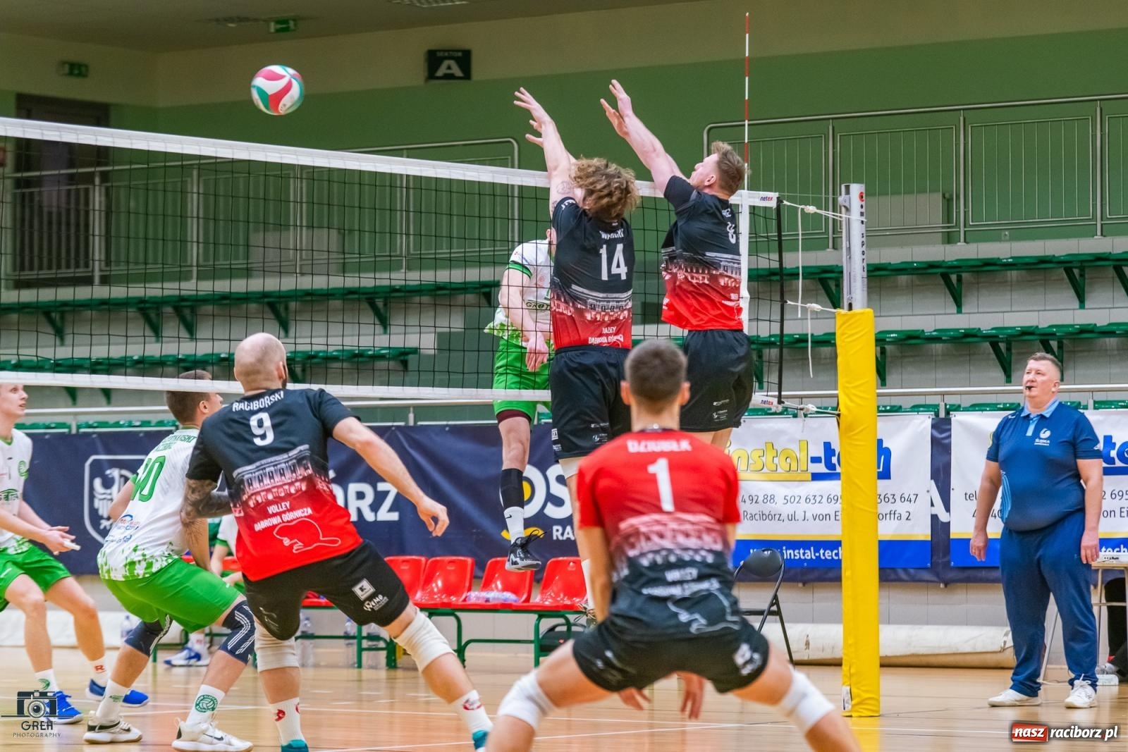 Zdjęcie w galerii na portalu naszraciborz.pl: Siatkarski rollercoaster z happy endem [FOTO i WIDEO] wiadomości z regionu