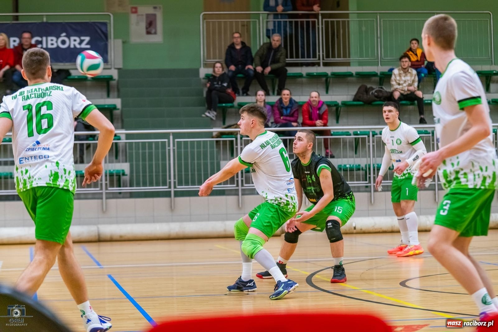 Zdjęcie w galerii na portalu naszraciborz.pl: Siatkarski rollercoaster z happy endem [FOTO i WIDEO] wiadomości z regionu