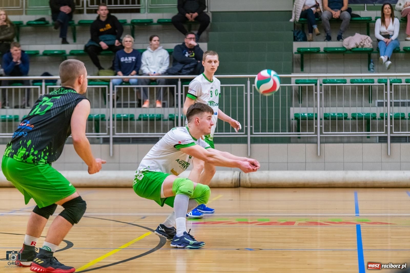 Zdjęcie w galerii na portalu naszraciborz.pl: Siatkarski rollercoaster z happy endem [FOTO i WIDEO] wiadomości z regionu