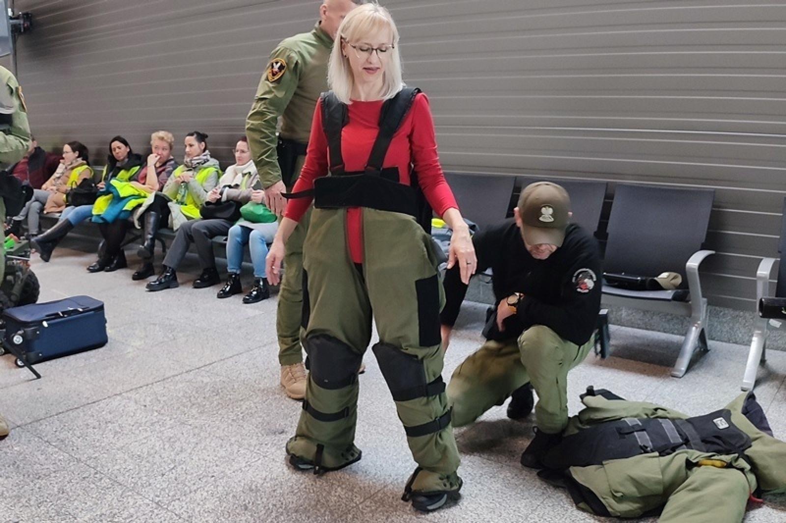 Zdjęcie w galerii na portalu naszraciborz.pl: Dzień Służby Cywilnej w Śląskim Oddziale Straży Granicznej w Raciborzu wiadomości z regionu