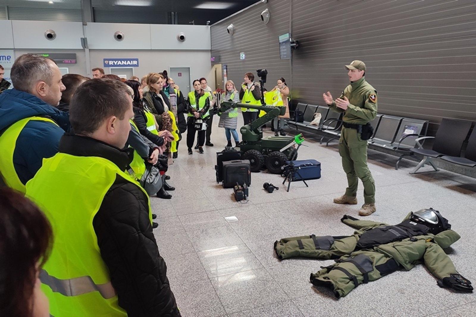 Zdjęcie w galerii na portalu naszraciborz.pl: Dzień Służby Cywilnej w Śląskim Oddziale Straży Granicznej w Raciborzu wiadomości z regionu