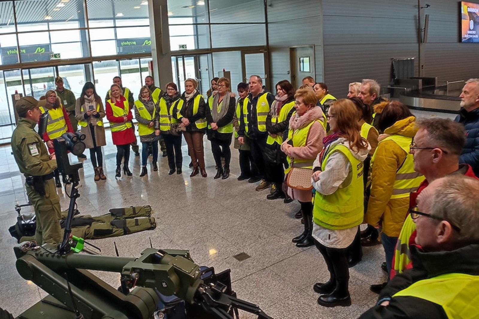 Zdjęcie w galerii na portalu naszraciborz.pl: Dzień Służby Cywilnej w Śląskim Oddziale Straży Granicznej w Raciborzu wiadomości z regionu