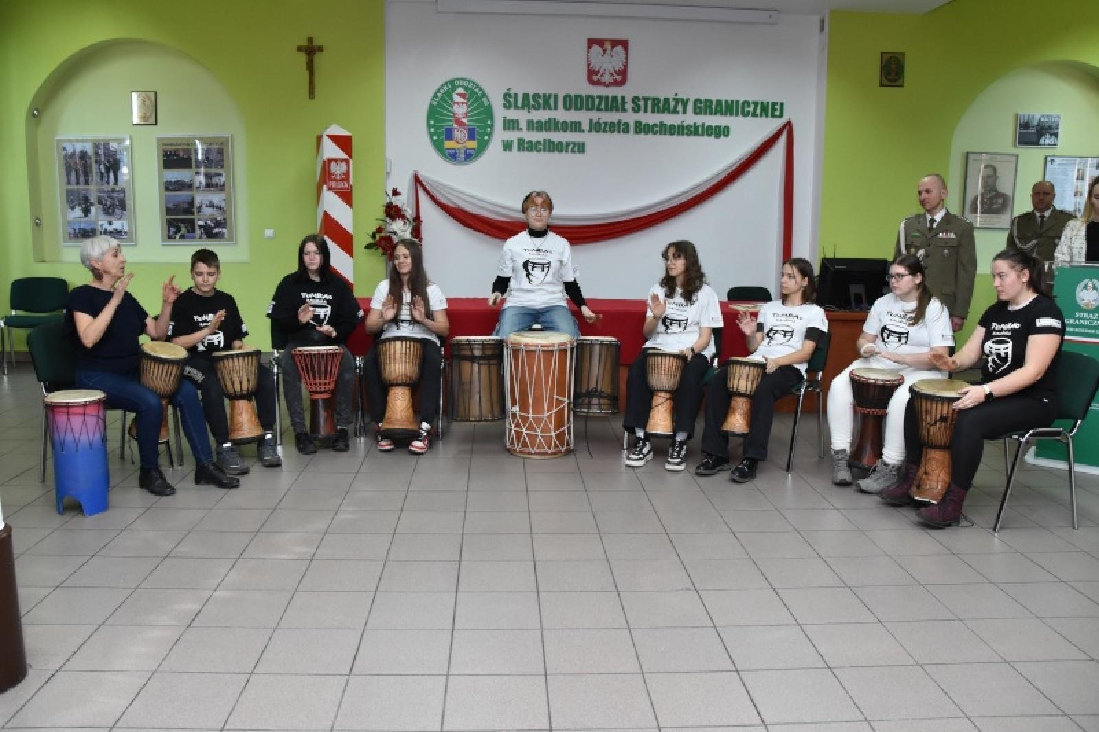 Zdjęcie w galerii na portalu naszraciborz.pl: Dzień Służby Cywilnej w Śląskim Oddziale Straży Granicznej w Raciborzu wiadomości z regionu
