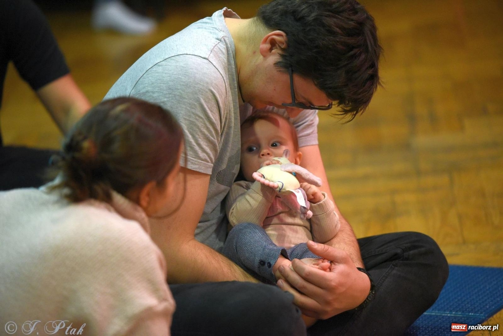 Zdjęcie w galerii na portalu naszraciborz.pl: Maluchy w krainie dźwięku i instrument niespodzianka wiadomości z regionu