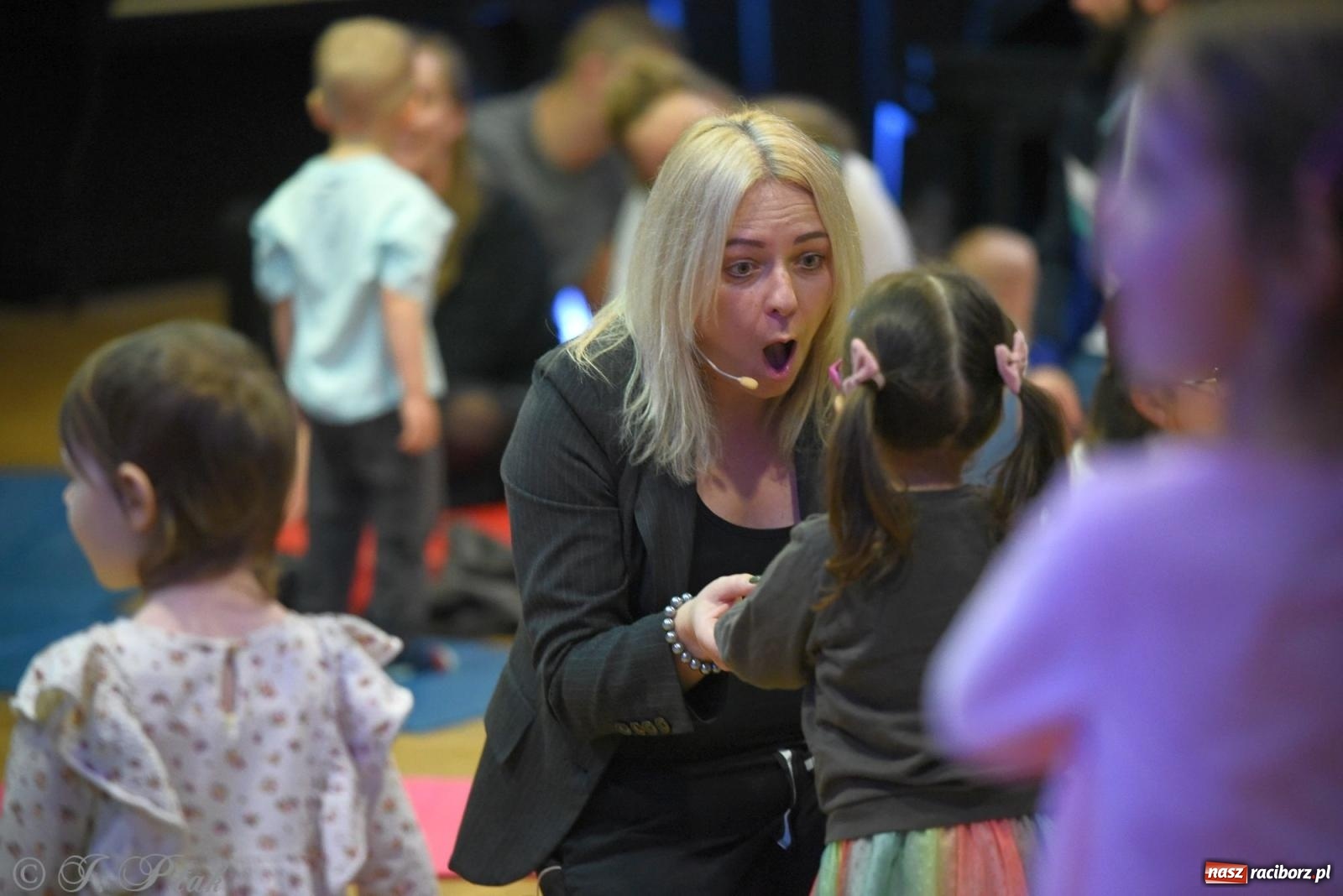 Zdjęcie w galerii na portalu naszraciborz.pl: Maluchy w krainie dźwięku i instrument niespodzianka wiadomości z regionu