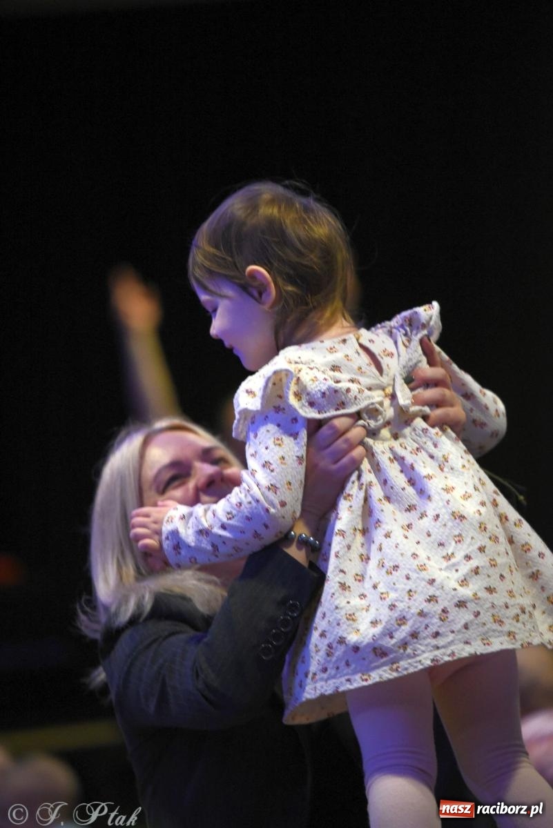 Zdjęcie w galerii na portalu naszraciborz.pl: Maluchy w krainie dźwięku i instrument niespodzianka wiadomości z regionu