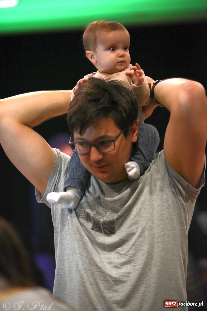 Zdjęcie w galerii na portalu naszraciborz.pl: Maluchy w krainie dźwięku i instrument niespodzianka wiadomości z regionu