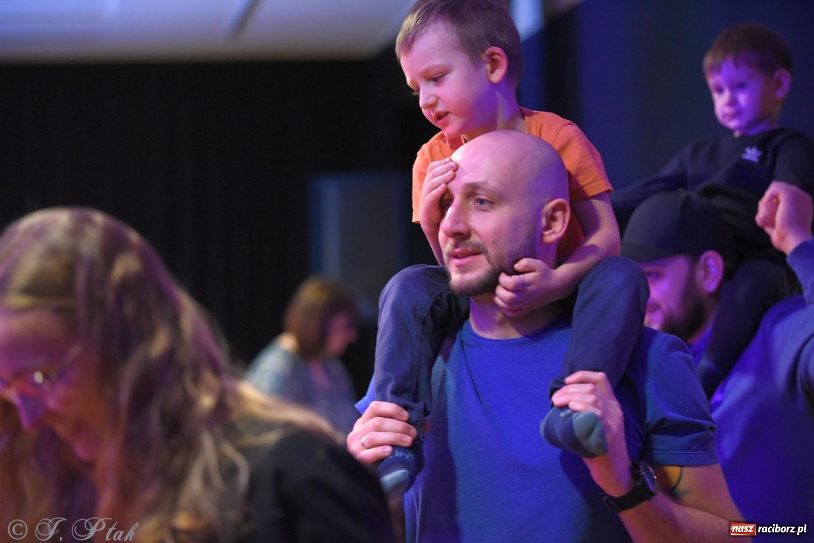 Zdjęcie w galerii na portalu naszraciborz.pl: Maluchy w krainie dźwięku i instrument niespodzianka wiadomości z regionu