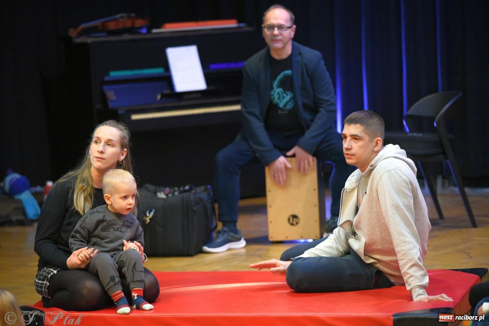 Zdjęcie w galerii na portalu naszraciborz.pl: Maluchy w krainie dźwięku i instrument niespodzianka wiadomości z regionu