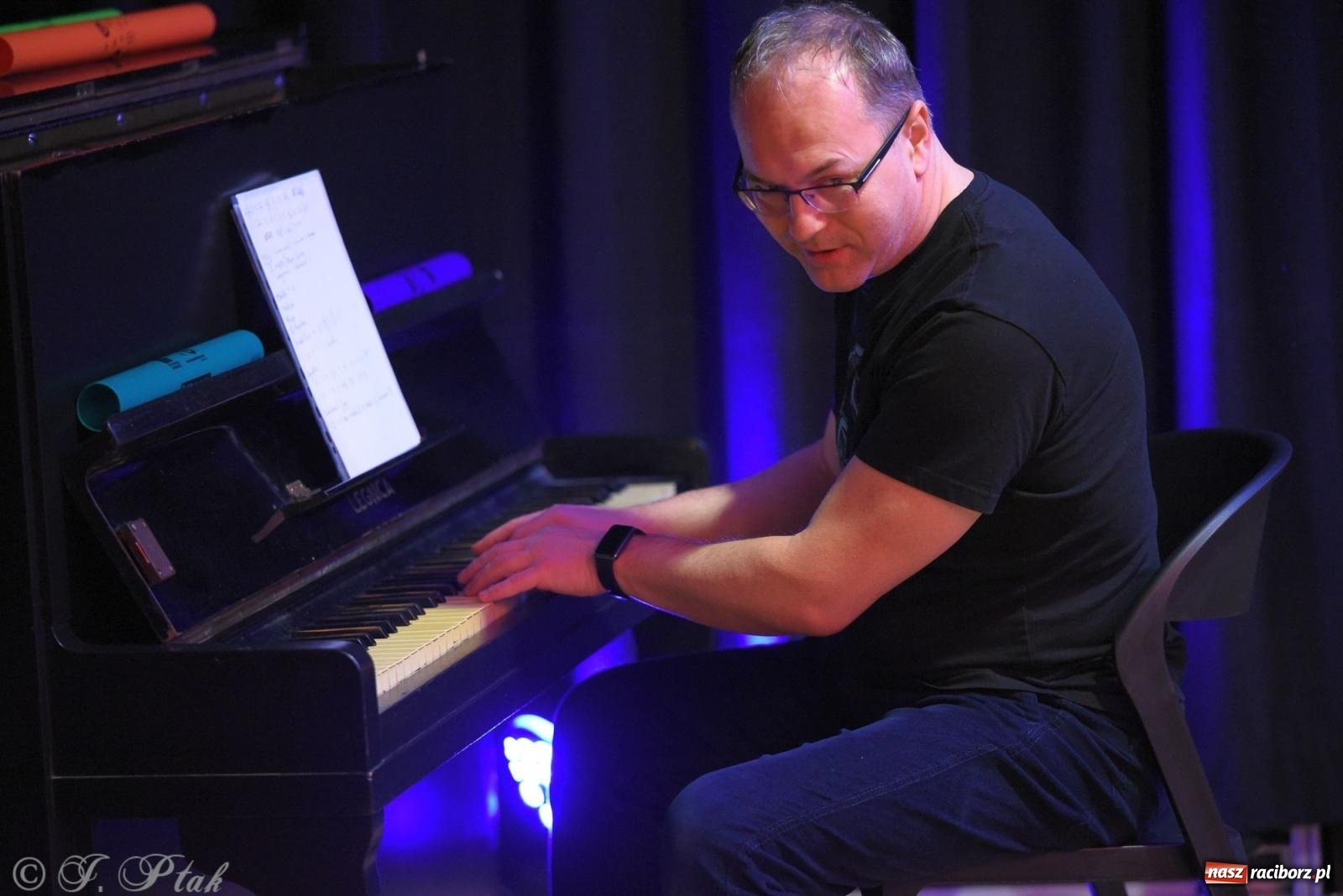 Zdjęcie w galerii na portalu naszraciborz.pl: Maluchy w krainie dźwięku i instrument niespodzianka wiadomości z regionu