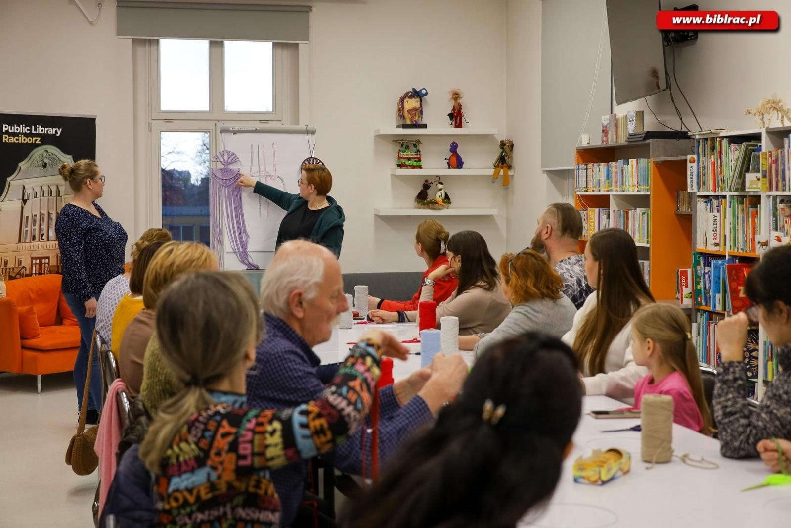 Zdjęcie w galerii na portalu naszraciborz.pl: Polsko-ukraińskie sploty w raciborskiej bibliotece wiadomości z regionu