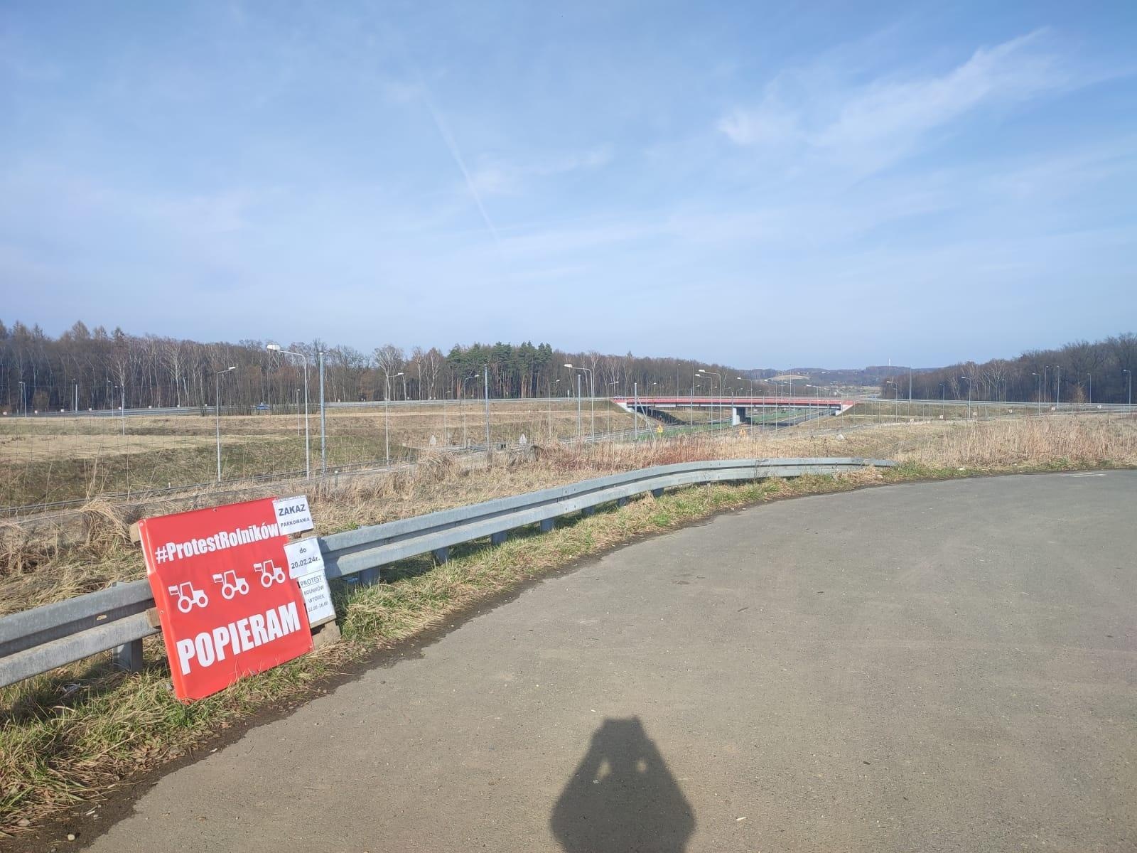 Zdjęcie w galerii na portalu naszraciborz.pl: Strajk rolników. We wtorek zablokują dojazd do autostrady w Gorzyczkach wiadomości z regionu