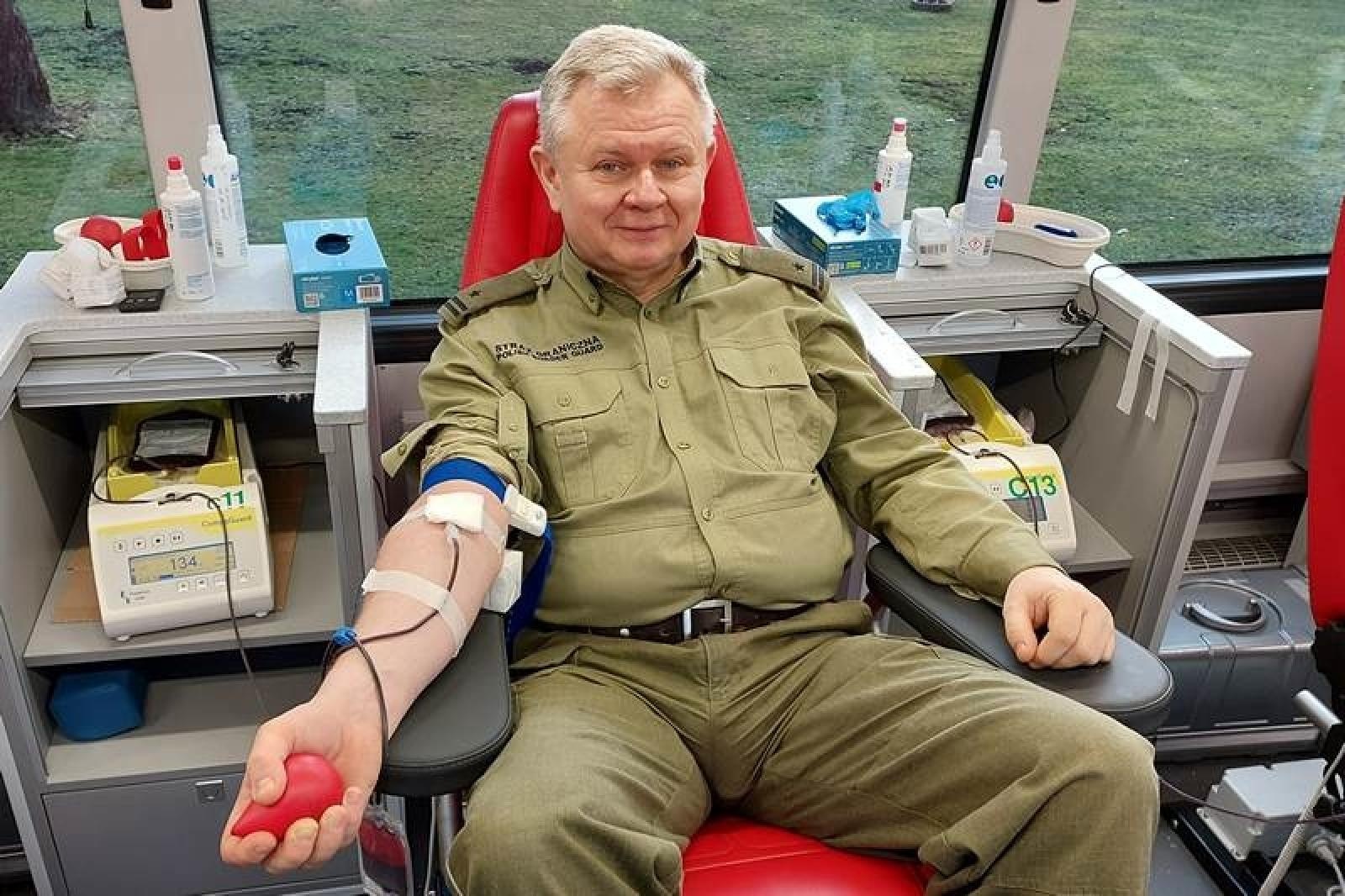 Zdjęcie w galerii na portalu naszraciborz.pl: Śląscy pogranicznicy nie żałują krwi wiadomości z regionu