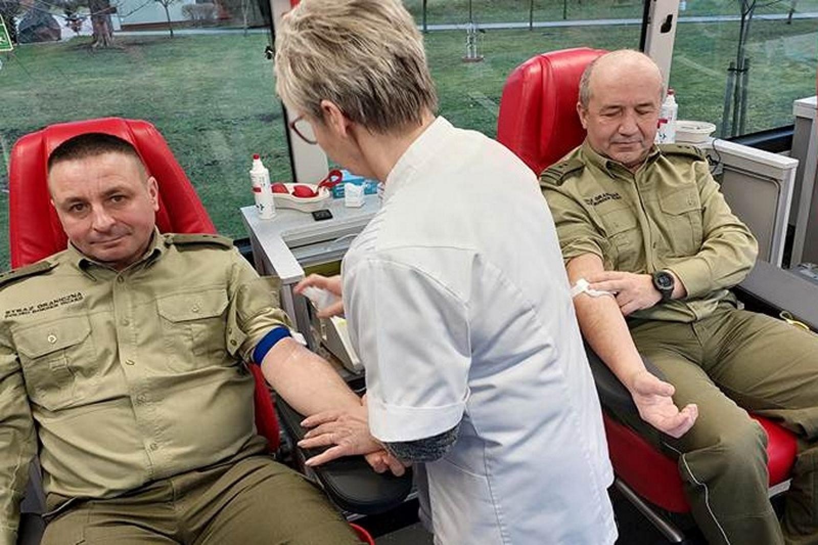 Zdjęcie w galerii na portalu naszraciborz.pl: Śląscy pogranicznicy nie żałują krwi wiadomości z regionu