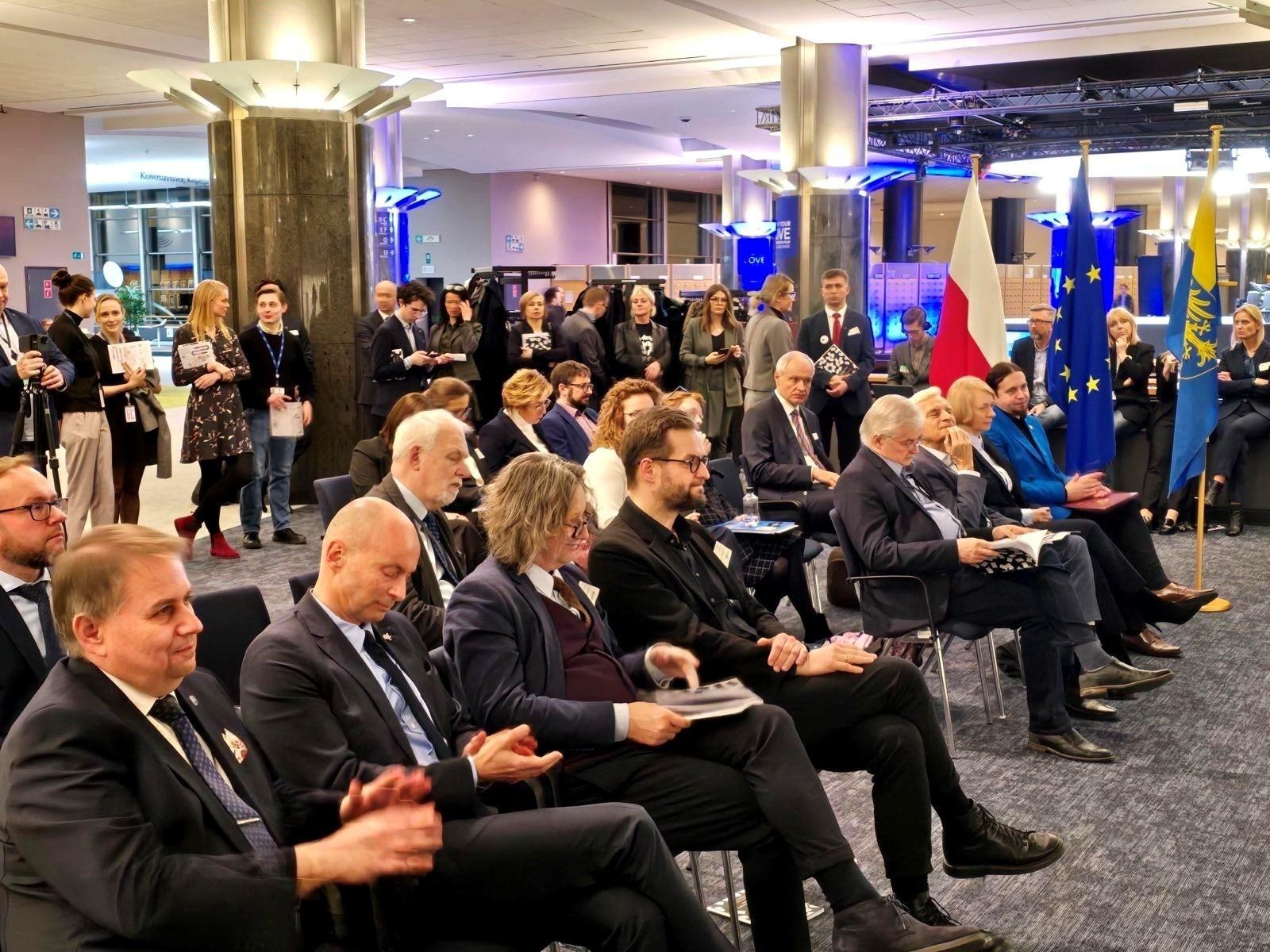 Zdjęcie w galerii na portalu naszraciborz.pl: Tydzień śląskiej nauki w Europarlamencie, czyli Śląsk w Europie 3.0! wiadomości z regionu