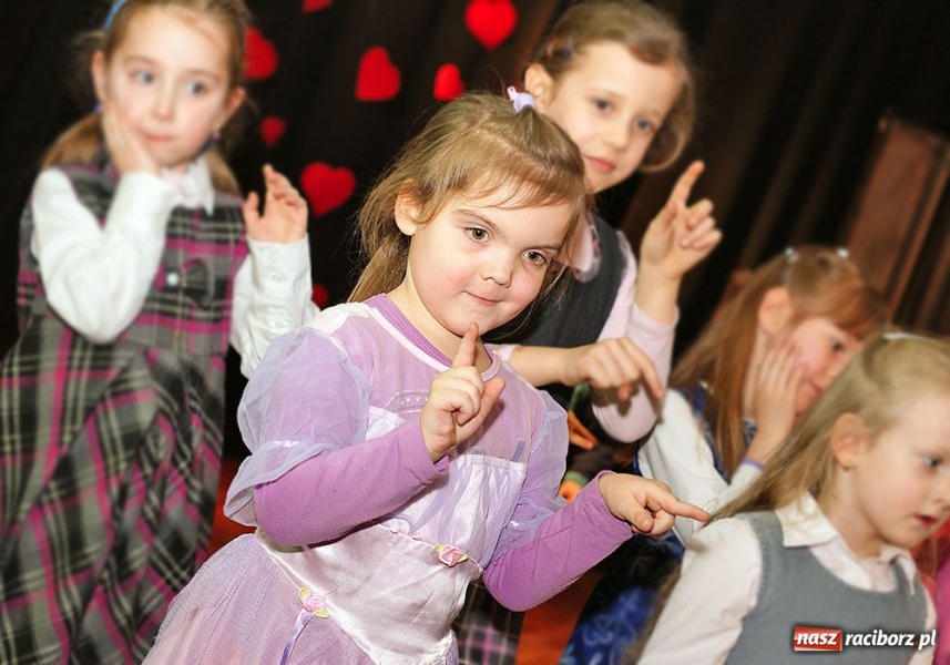 Zdjęcie w galerii na portalu naszraciborz.pl: Podopieczni MDK pamiętają o dziadkach wiadomości z regionu