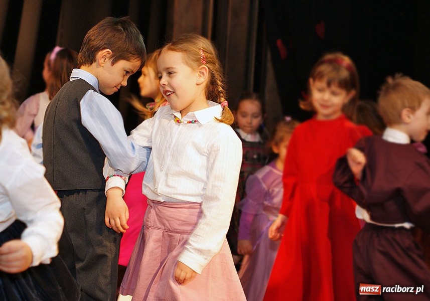 Zdjęcie w galerii na portalu naszraciborz.pl: Podopieczni MDK pamiętają o dziadkach wiadomości z regionu