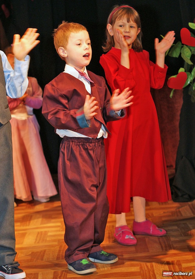 Zdjęcie w galerii na portalu naszraciborz.pl: Podopieczni MDK pamiętają o dziadkach wiadomości z regionu