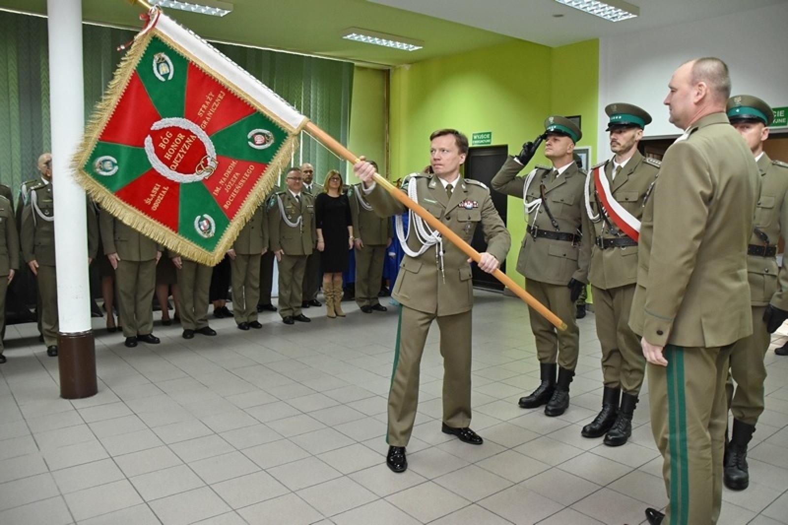Zdjęcie w galerii na portalu naszraciborz.pl: Zmiana na stanowisku Komendanta Śląskiego Oddziału Straży Granicznej w Raciborzu wiadomości z regionu