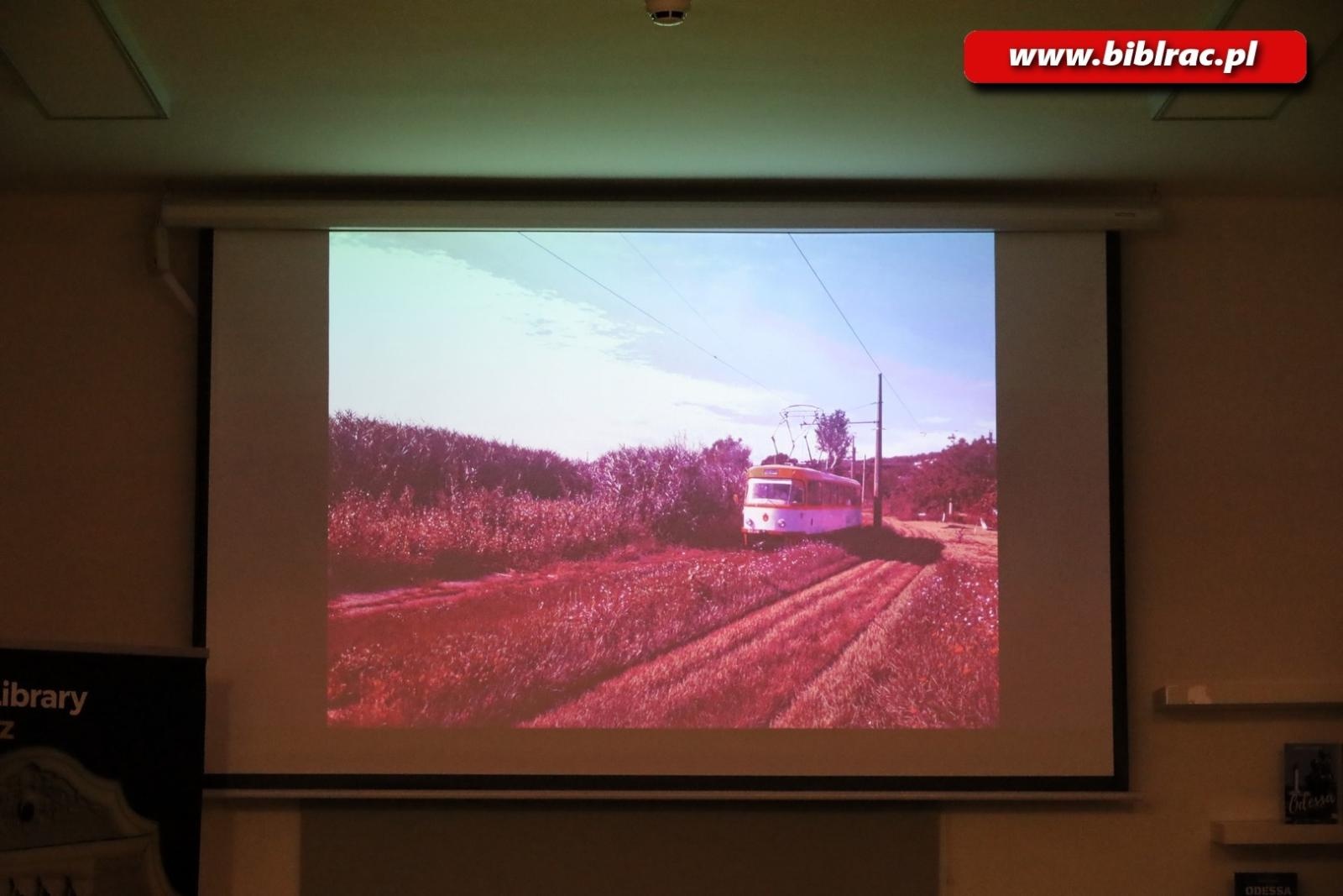 Zdjęcie w galerii na portalu naszraciborz.pl: Sekrety Odessy z Borysem Tynką w raciborskiej bibliotece wiadomości z regionu
