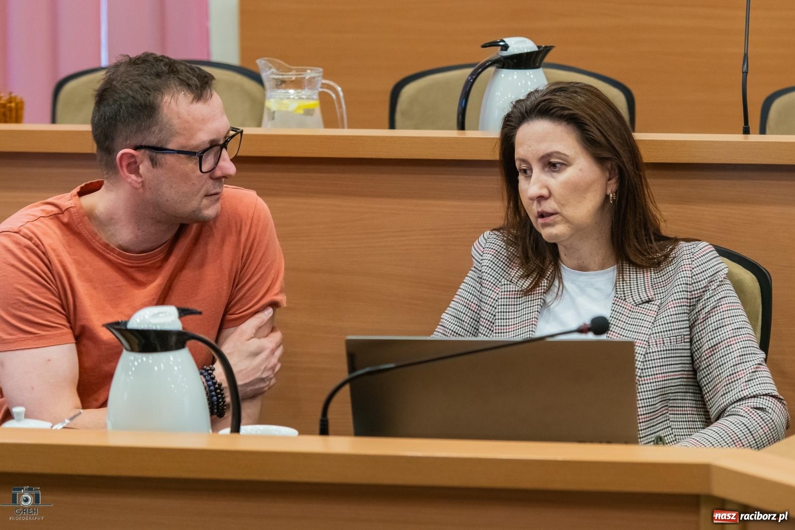 Zdjęcie w galerii na portalu naszraciborz.pl: Hałas, smród i brud. Mieszkańcy Ostroga przyszli ze skargą do radnych wiadomości z regionu