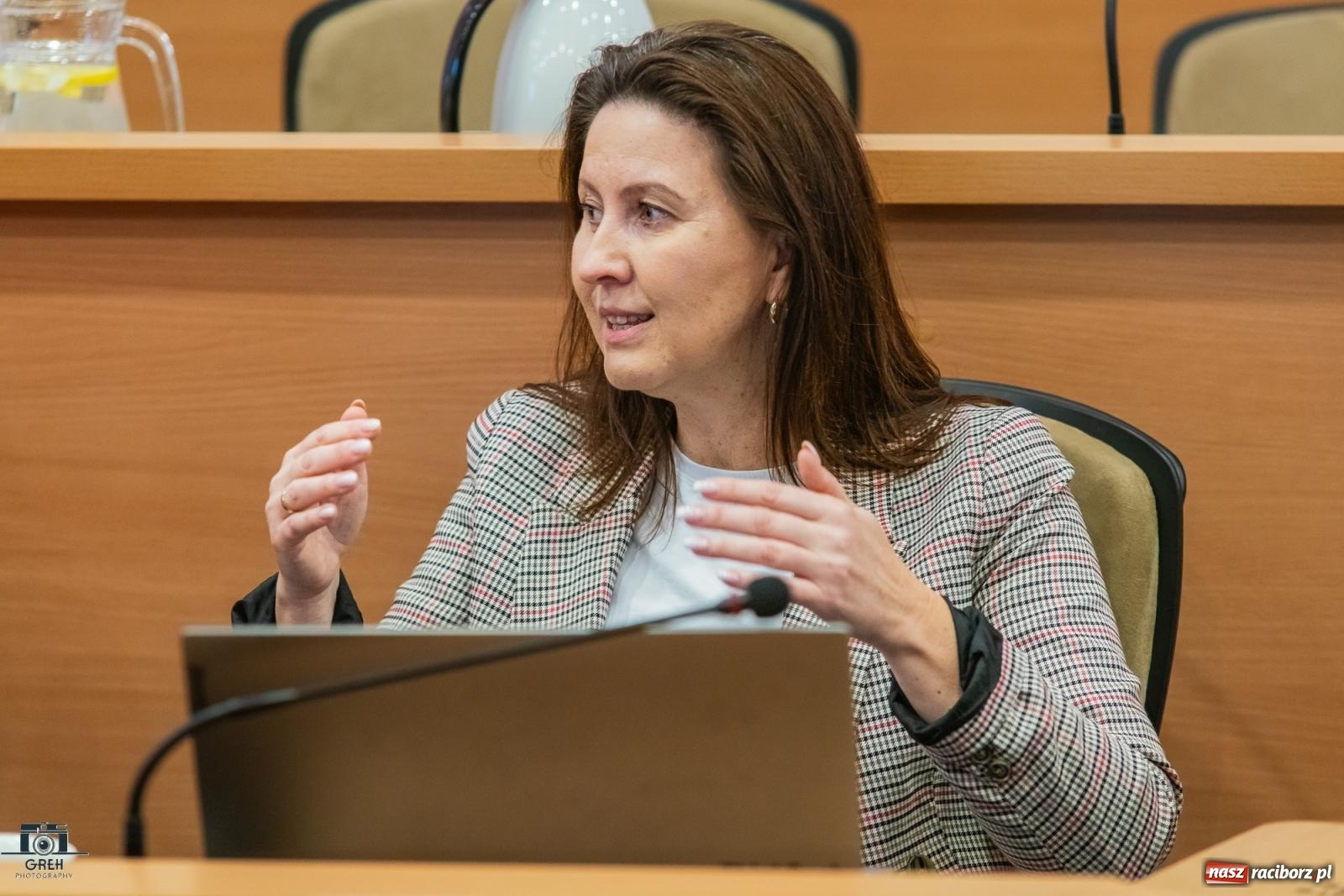 Zdjęcie w galerii na portalu naszraciborz.pl: Hałas, smród i brud. Mieszkańcy Ostroga przyszli ze skargą do radnych wiadomości z regionu