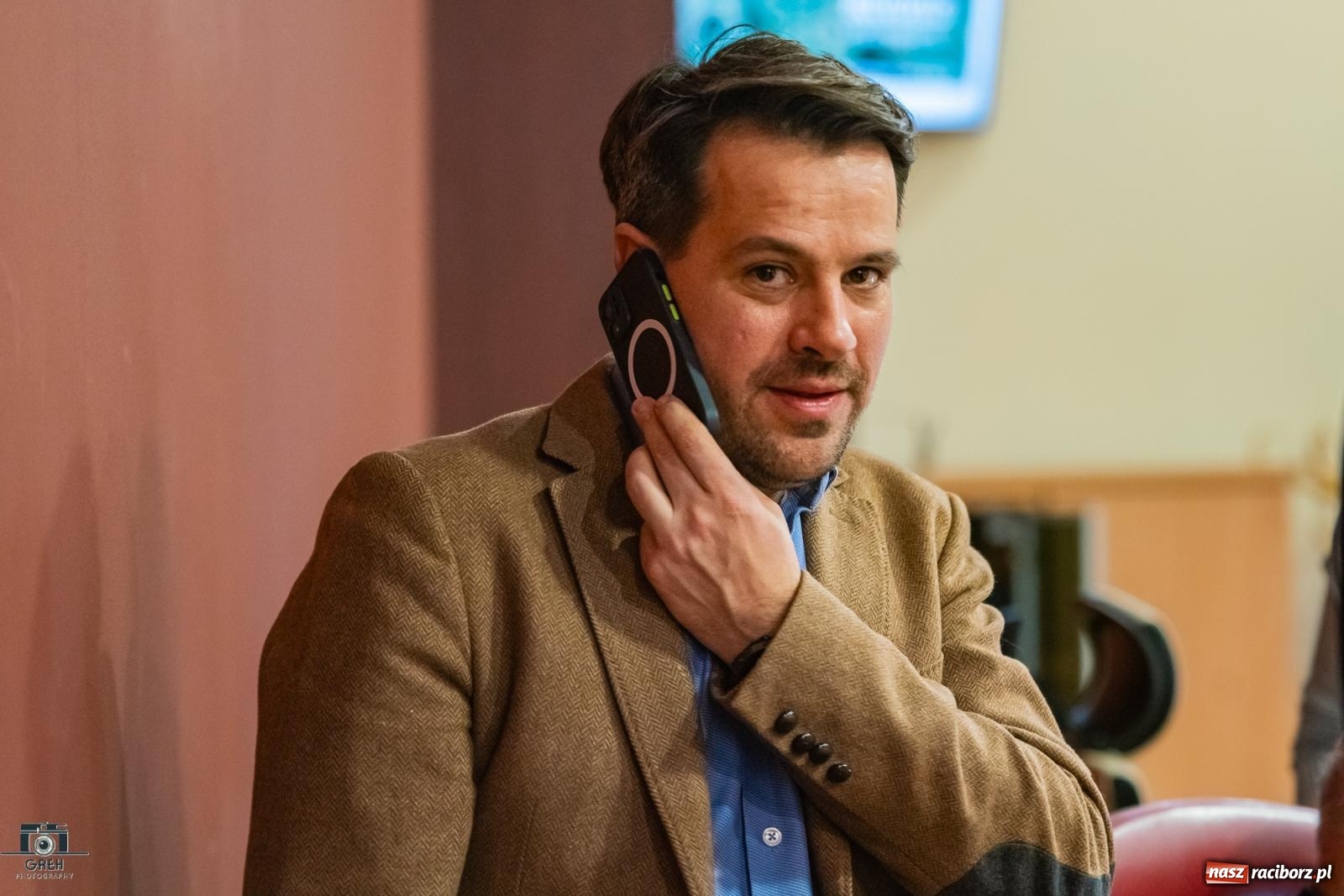 Zdjęcie w galerii na portalu naszraciborz.pl: Hałas, smród i brud. Mieszkańcy Ostroga przyszli ze skargą do radnych wiadomości z regionu