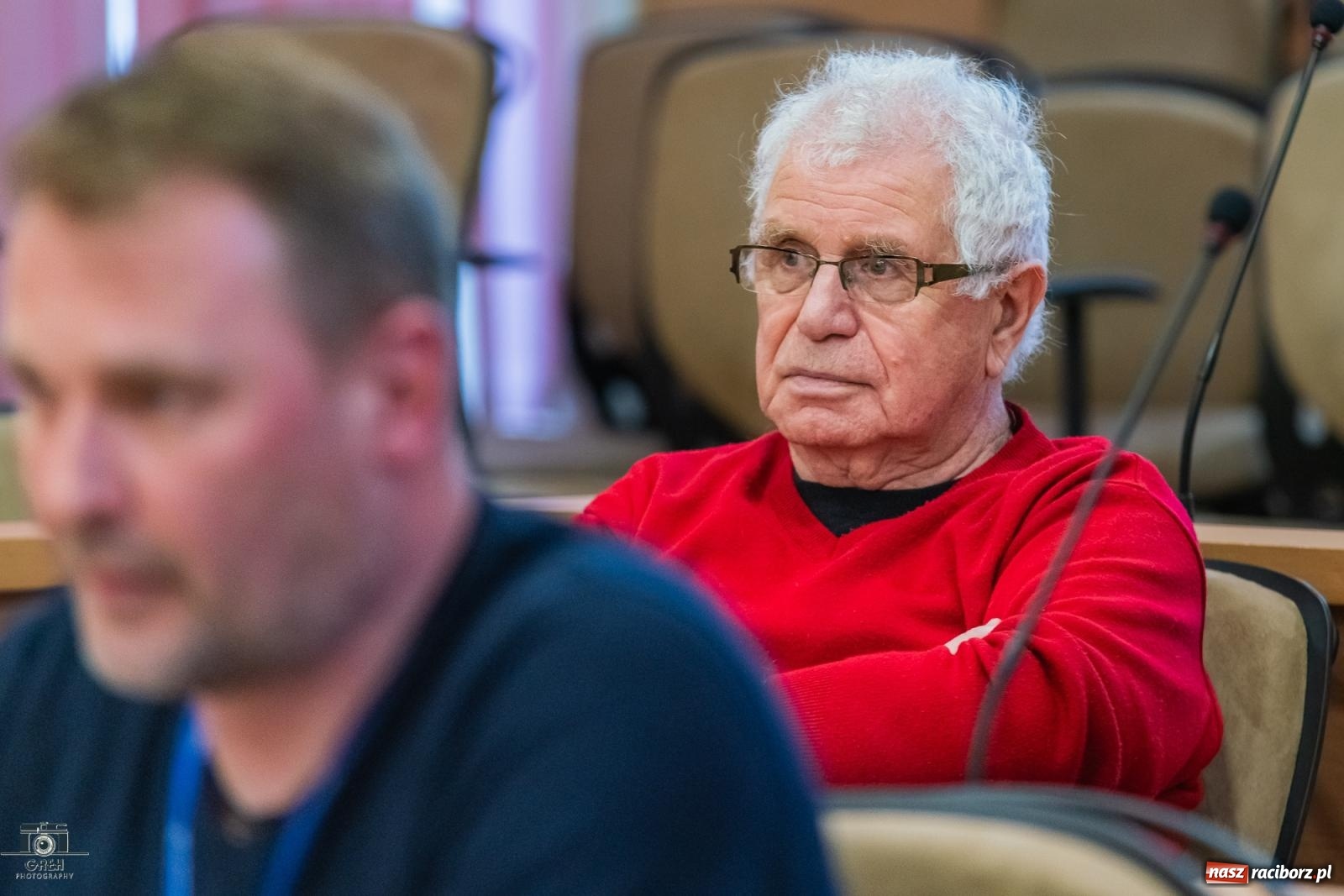 Zdjęcie w galerii na portalu naszraciborz.pl: Hałas, smród i brud. Mieszkańcy Ostroga przyszli ze skargą do radnych wiadomości z regionu