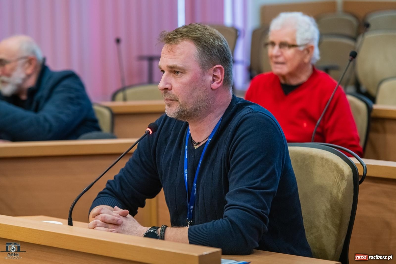 Zdjęcie w galerii na portalu naszraciborz.pl: Hałas, smród i brud. Mieszkańcy Ostroga przyszli ze skargą do radnych wiadomości z regionu