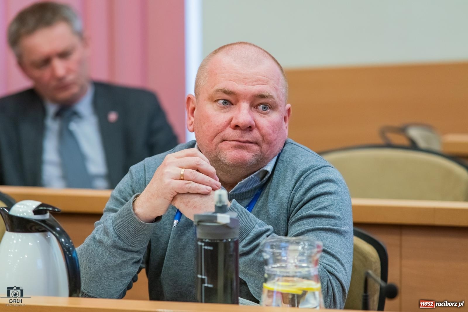 Zdjęcie w galerii na portalu naszraciborz.pl: Hałas, smród i brud. Mieszkańcy Ostroga przyszli ze skargą do radnych wiadomości z regionu