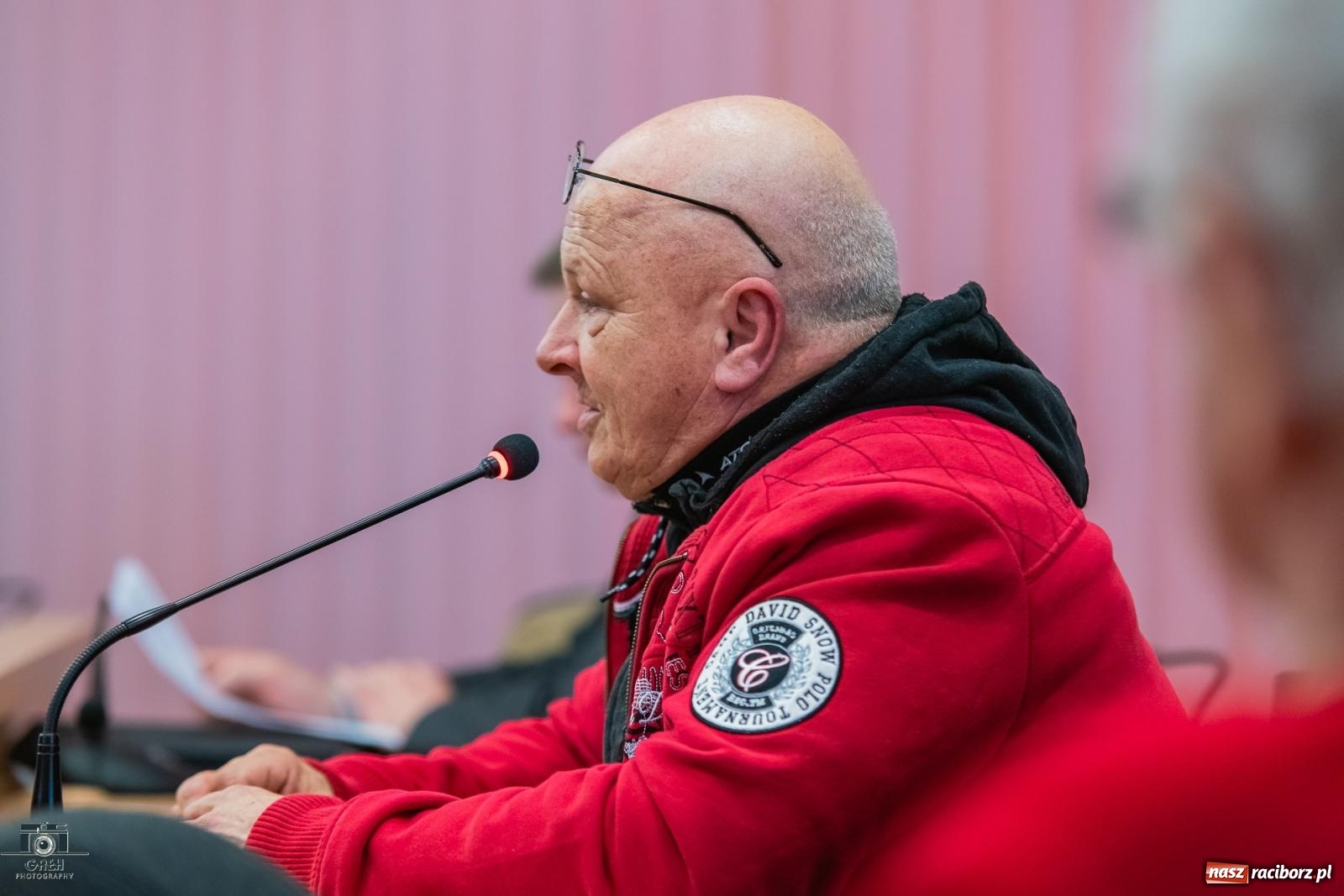 Zdjęcie w galerii na portalu naszraciborz.pl: Hałas, smród i brud. Mieszkańcy Ostroga przyszli ze skargą do radnych wiadomości z regionu