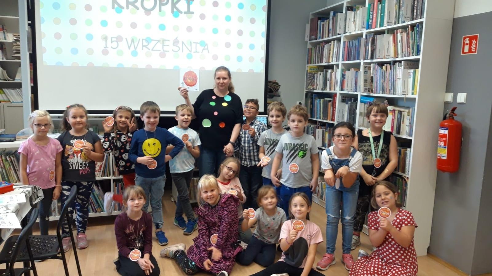 Zdjęcie w galerii na portalu naszraciborz.pl: Lekcje inne niż wszystkie, czyli zajęcia edukacyjne w raciborskiej bibliotece wiadomości z regionu