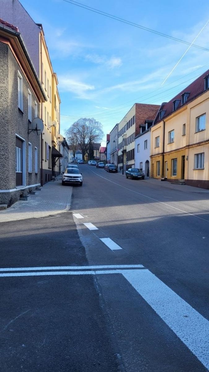 Zdjęcie w galerii na portalu naszraciborz.pl: W Krzanowicach zakończono remont Zawadzkiego i Sikorskiego wiadomości z regionu