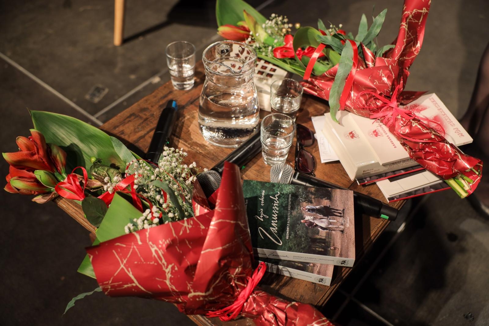 Zdjęcie w galerii na portalu naszraciborz.pl: Zanussi po raz kolejny w Raciborzu. Wokół książki Barbary Gruszki-Zych Moi ważni wiadomości z regionu