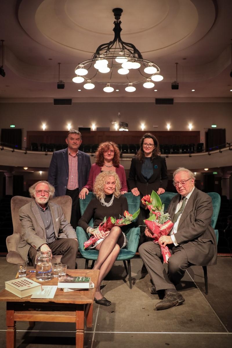 Zdjęcie w galerii na portalu naszraciborz.pl: Zanussi po raz kolejny w Raciborzu. Wokół książki Barbary Gruszki-Zych Moi ważni wiadomości z regionu