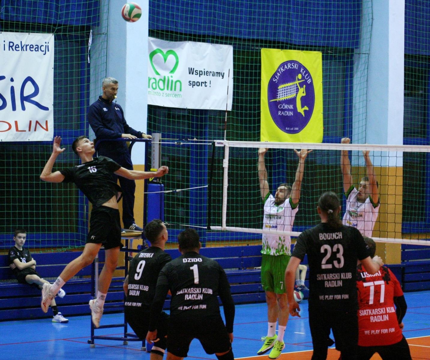 Zdjęcie w galerii na portalu naszraciborz.pl: Radliński mur za twardy dla siatkarzy z Raciborza wiadomości z regionu