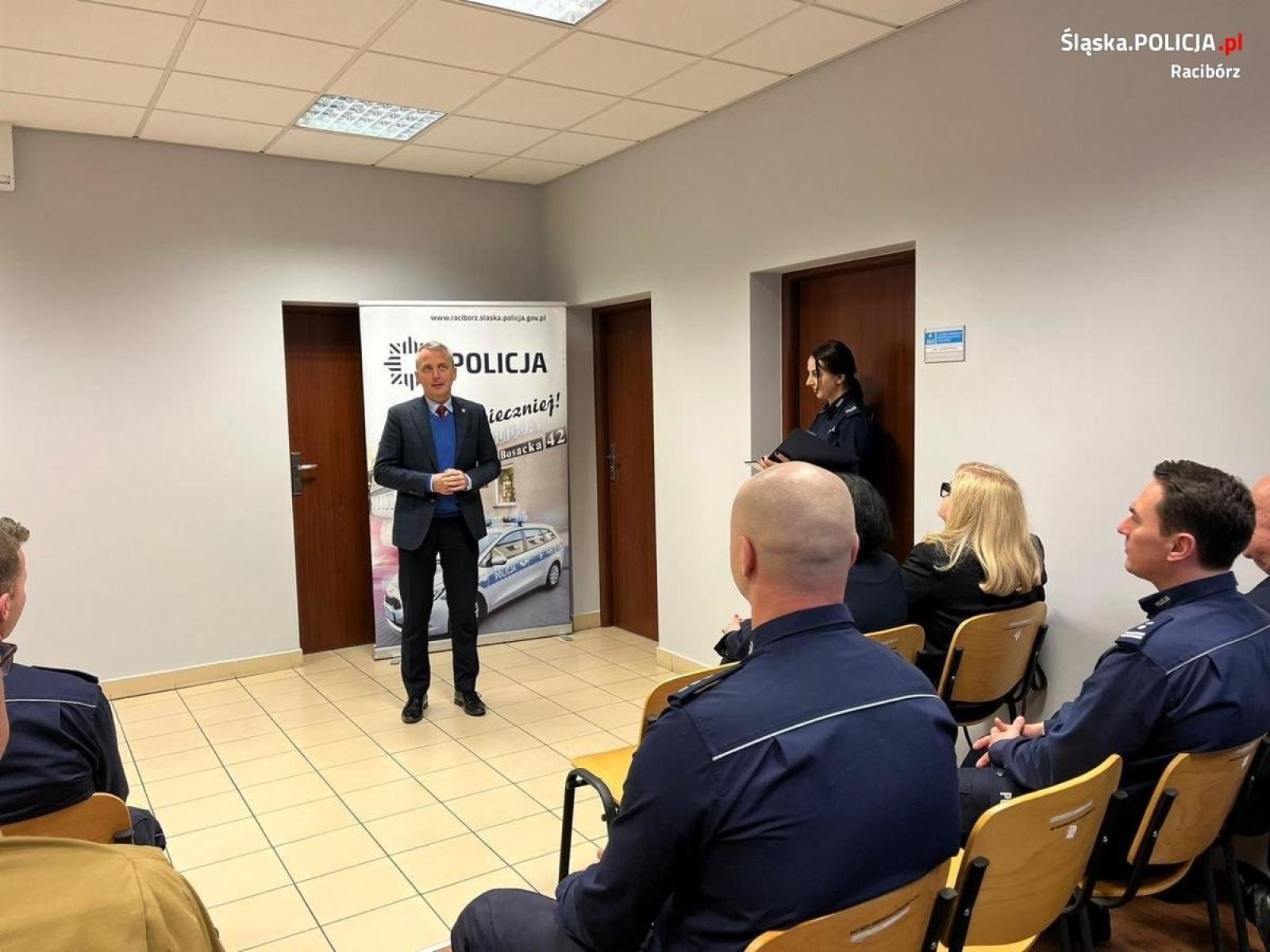 Zdjęcie w galerii na portalu naszraciborz.pl: Odprawa roczna w raciborskiej komendzie policji wiadomości z regionu