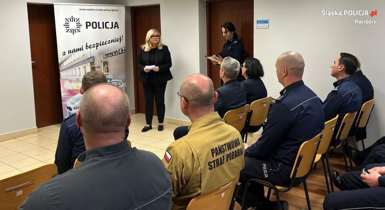 Zdjęcie w galerii na portalu naszraciborz.pl: Odprawa roczna w raciborskiej komendzie policji wiadomości z regionu