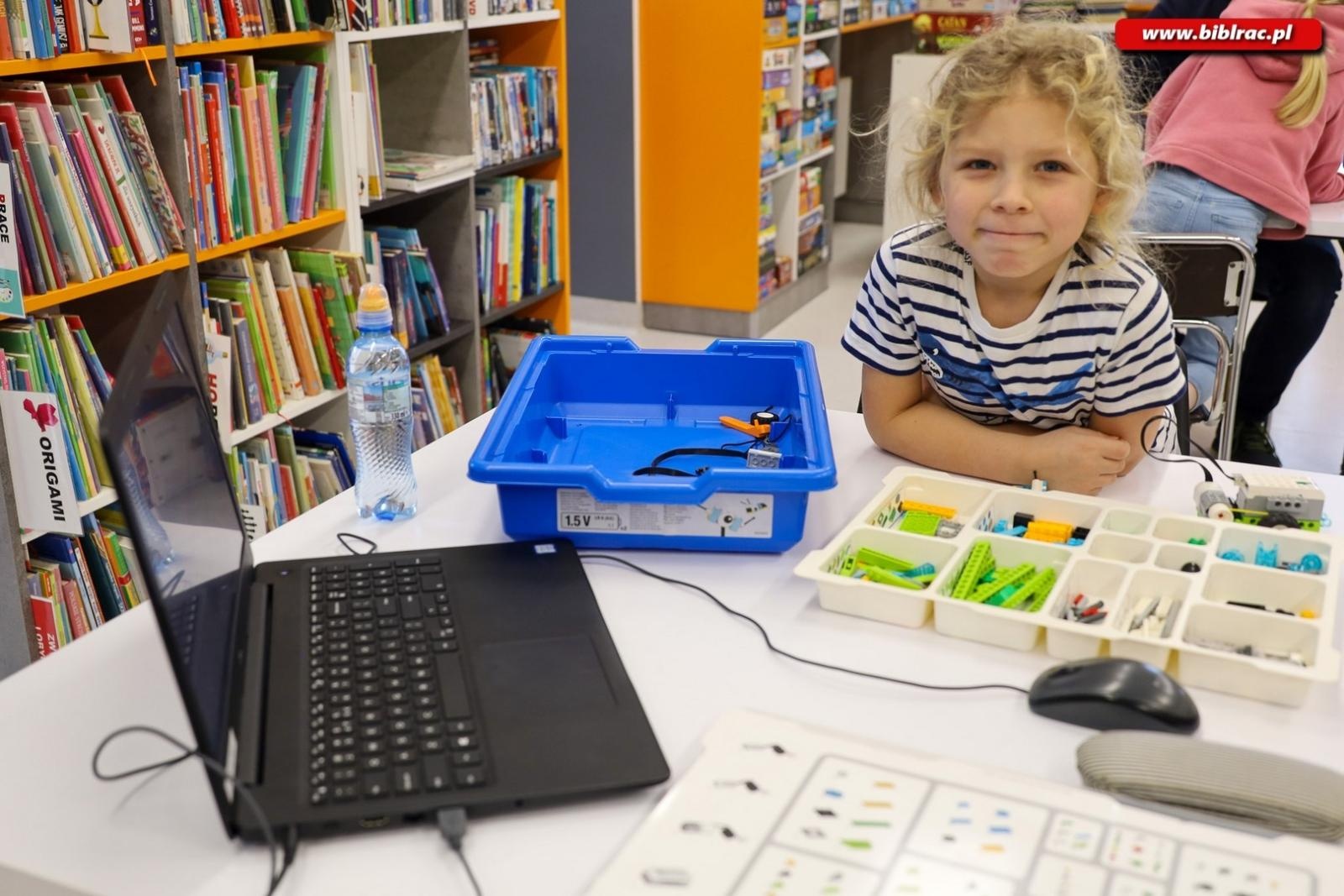 Zdjęcie w galerii na portalu naszraciborz.pl: Klub Ojca w bibliotece – sobota konstruktorów wiadomości z regionu