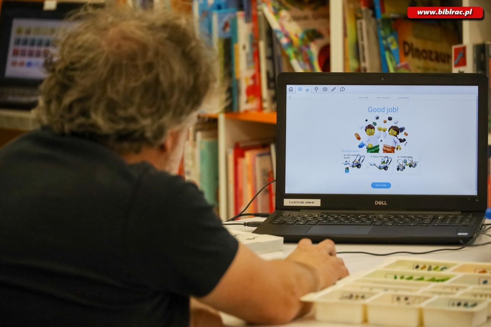 Zdjęcie w galerii na portalu naszraciborz.pl: Klub Ojca w bibliotece – sobota konstruktorów wiadomości z regionu