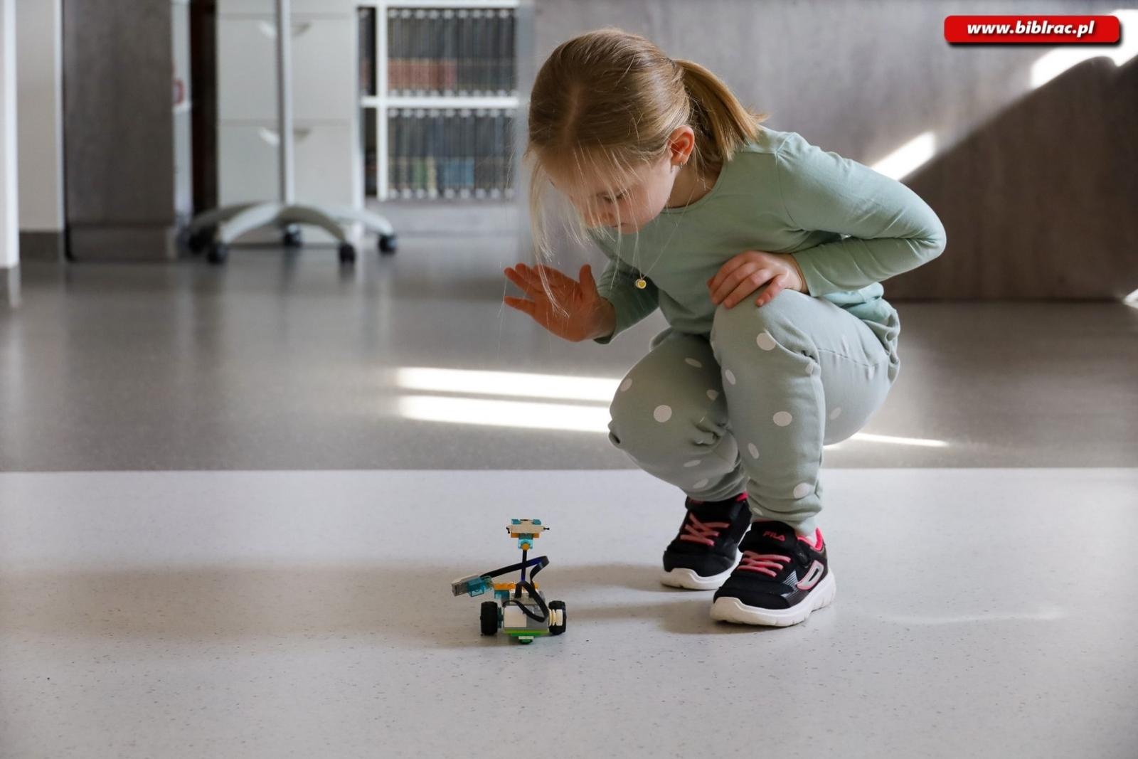 Zdjęcie w galerii na portalu naszraciborz.pl: Klub Ojca w bibliotece – sobota konstruktorów wiadomości z regionu