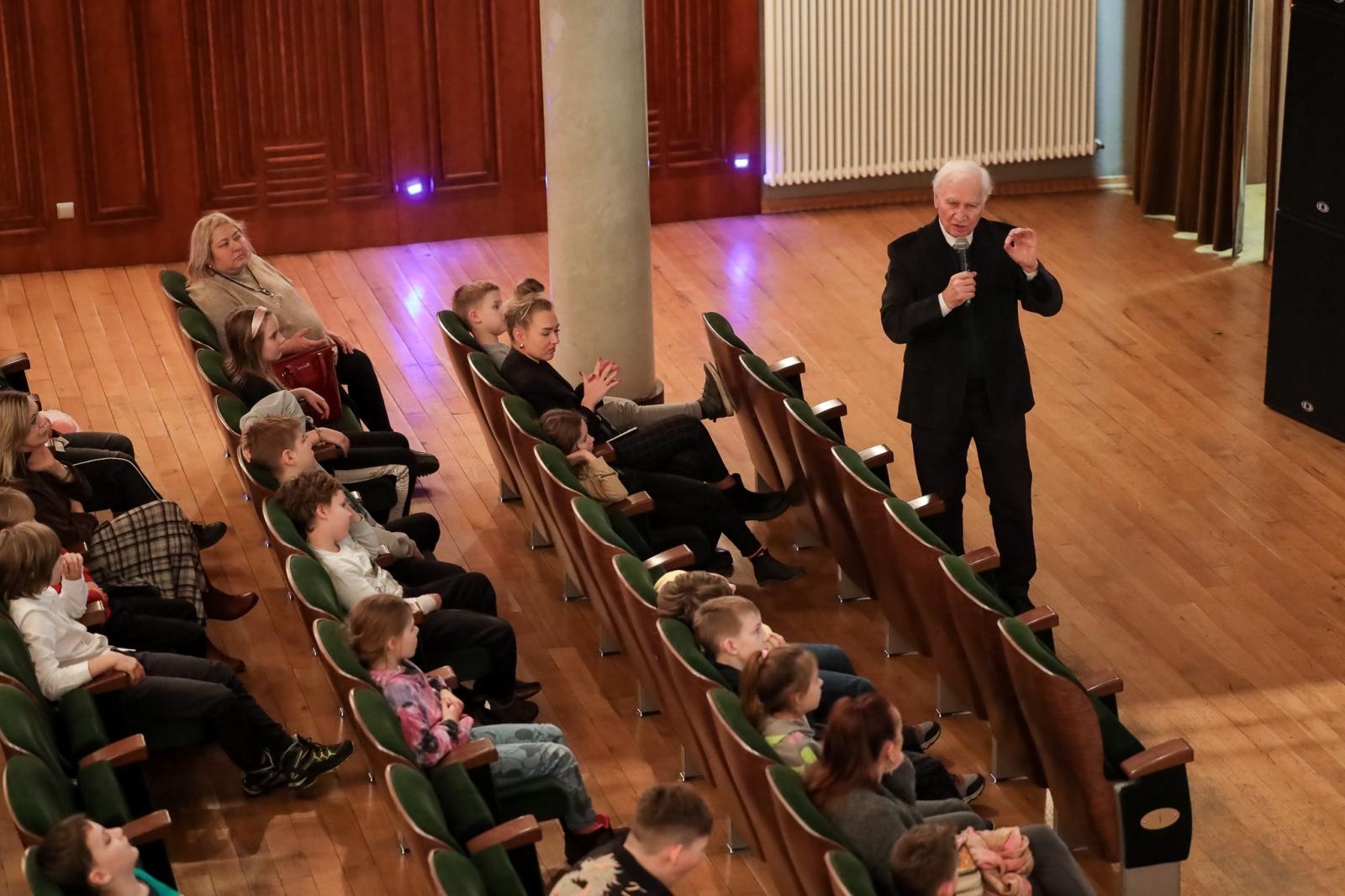 Zdjęcie w galerii na portalu naszraciborz.pl: Muzyka dawna na koncertach umuzykalniających w RCK wiadomości z regionu