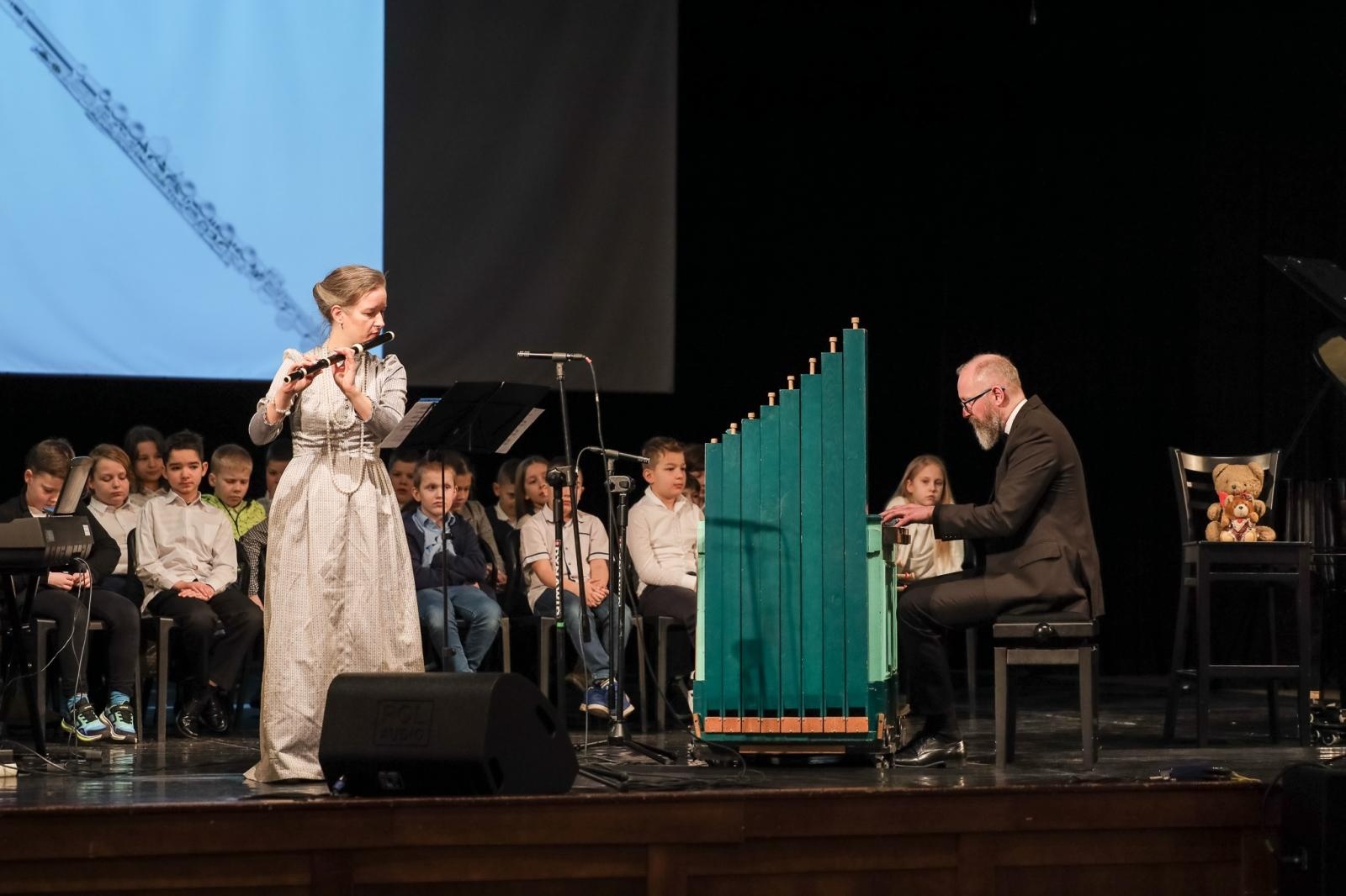 Zdjęcie w galerii na portalu naszraciborz.pl: Muzyka dawna na koncertach umuzykalniających w RCK wiadomości z regionu