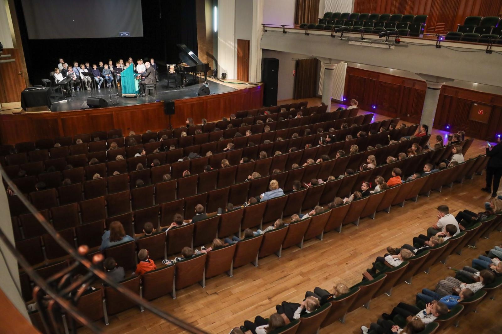 Zdjęcie w galerii na portalu naszraciborz.pl: Muzyka dawna na koncertach umuzykalniających w RCK wiadomości z regionu